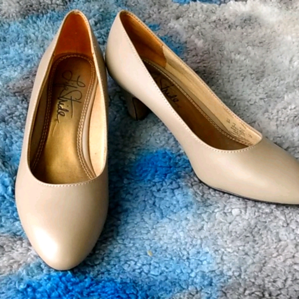 Life Stride Pumps